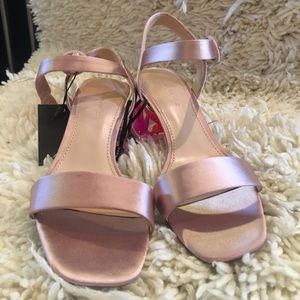 Zara low heel pink shoes with straps